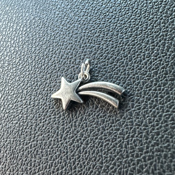Silver Shooting Star Pendant